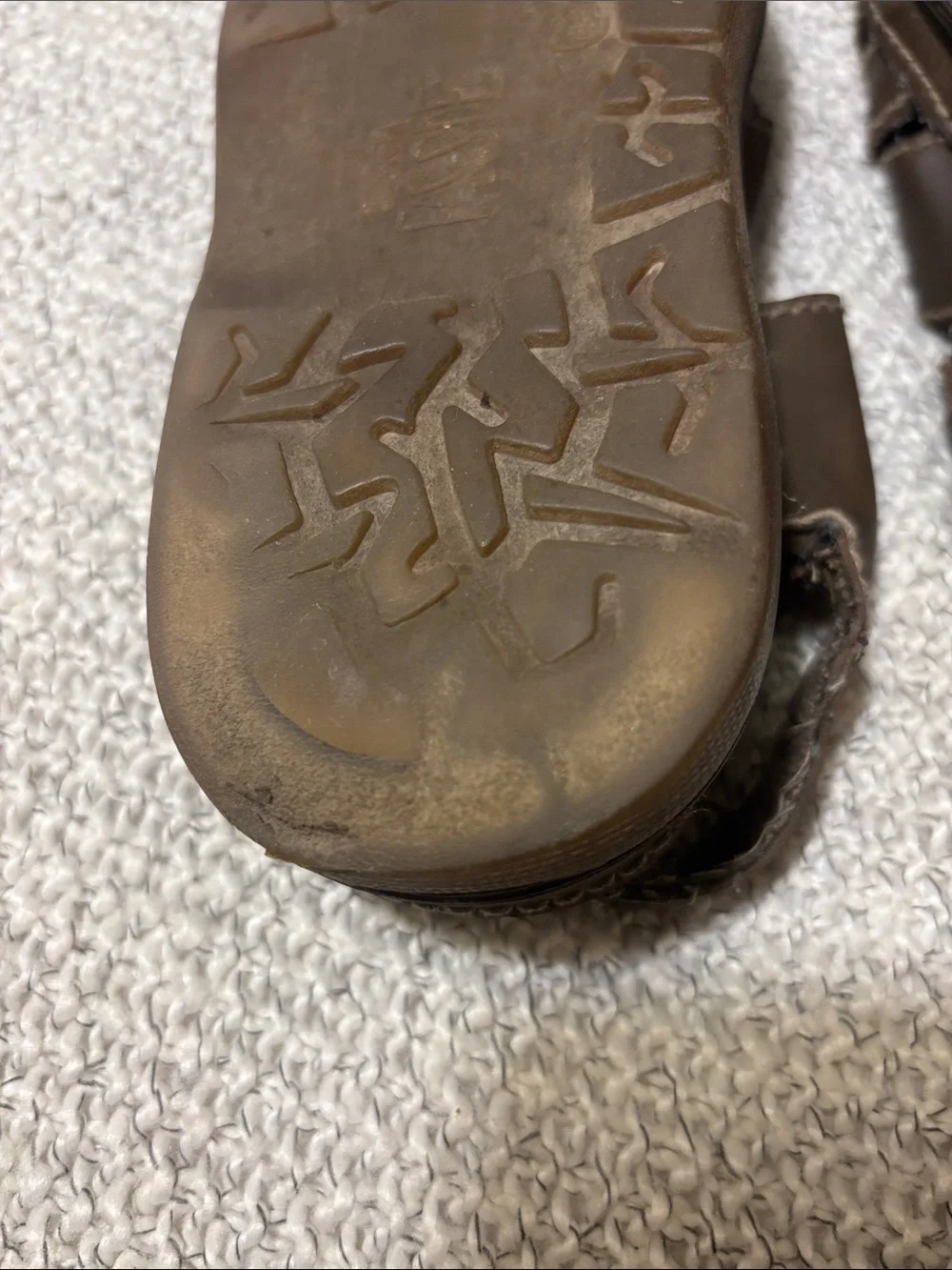 90s/Y2K Lower East Side Brown fisherman sandals with chunky sole size 7.5